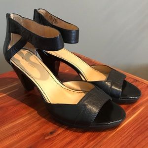 Nine West Black Pumps